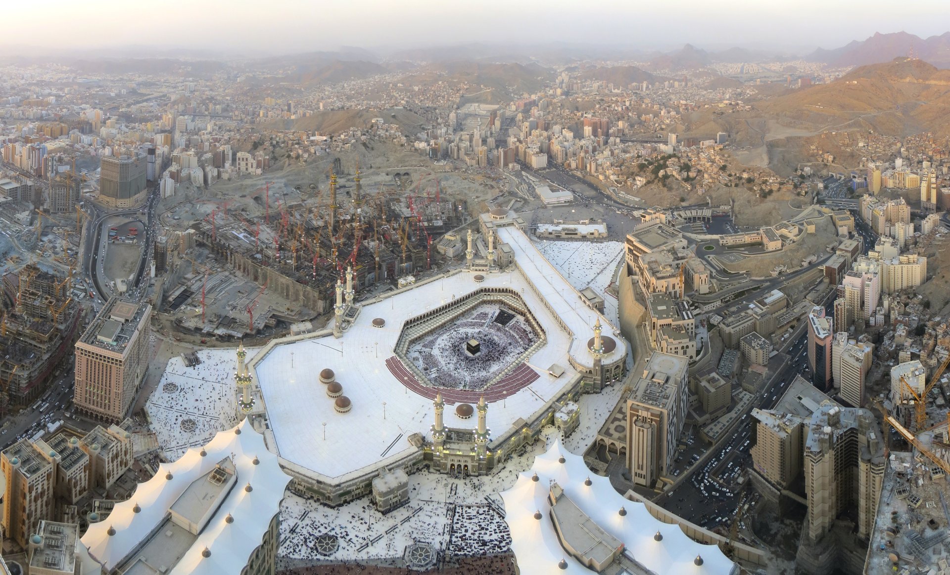 Mekke’de Kâbe ve Mescid-i Haram